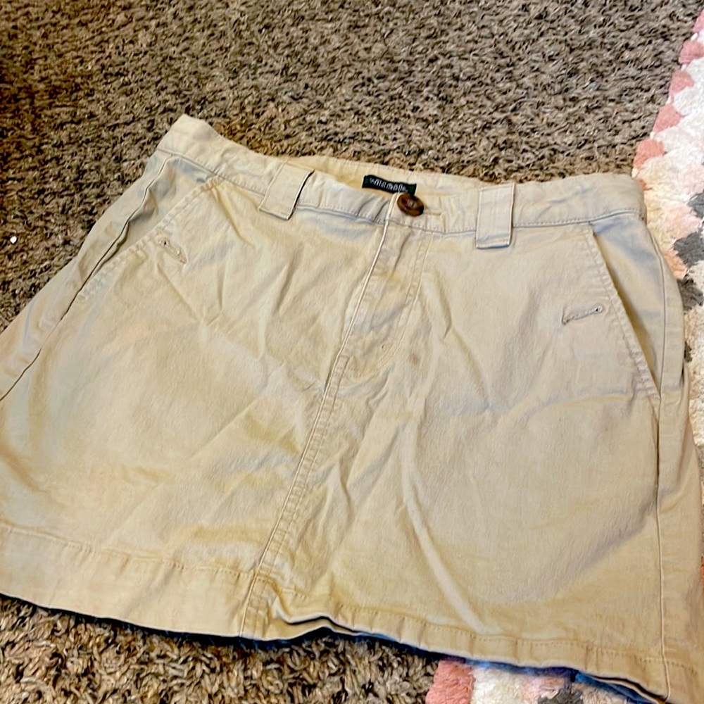 Khaki skirt super cute for anything
